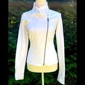 Lululemon jacket in immaculate condition.